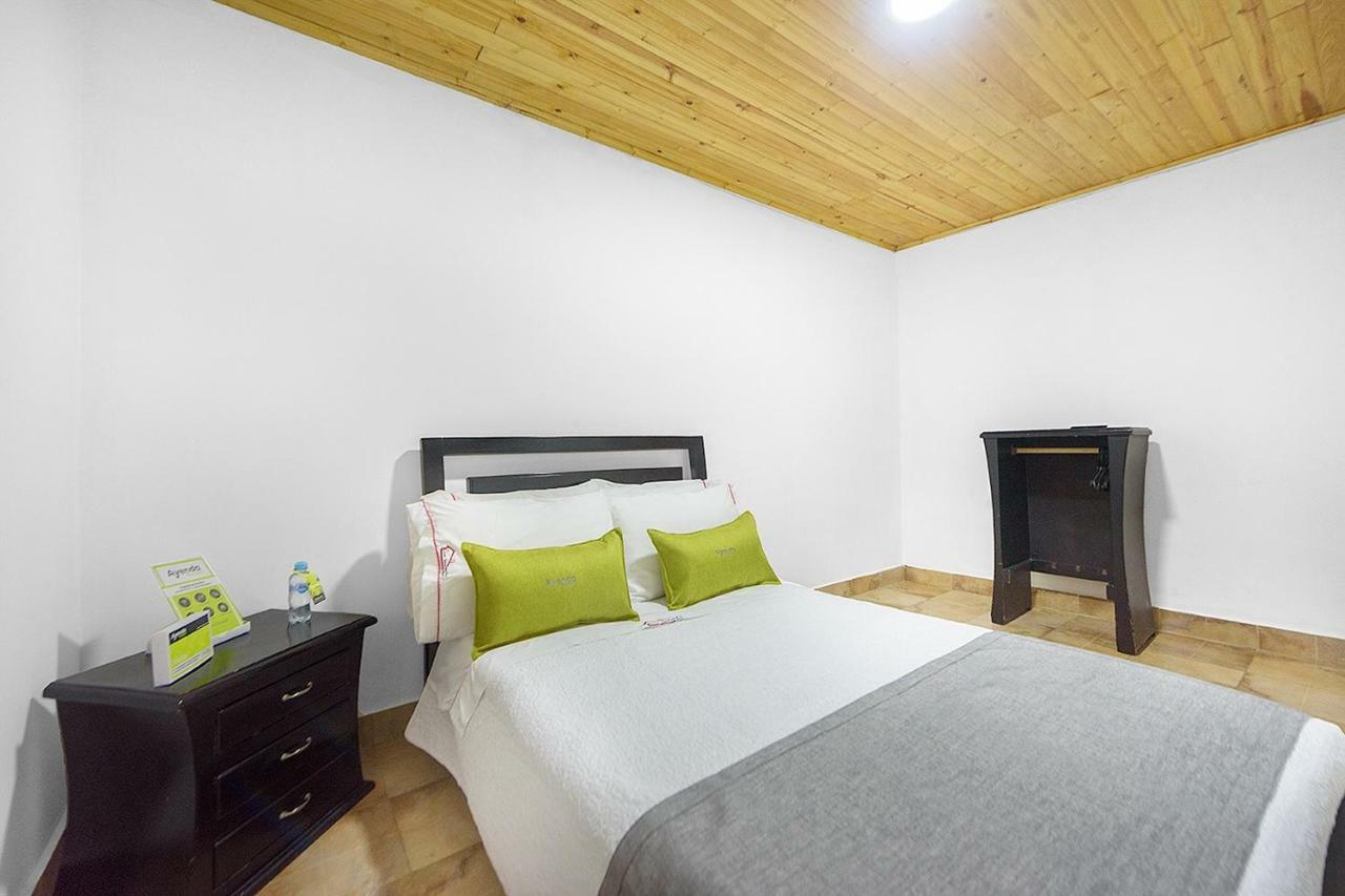 Hotel Casa Normandia ボゴタ エクステリア 写真